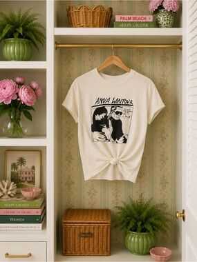 Stylestalker Cream Anna Wintour Graphic Knot Tee